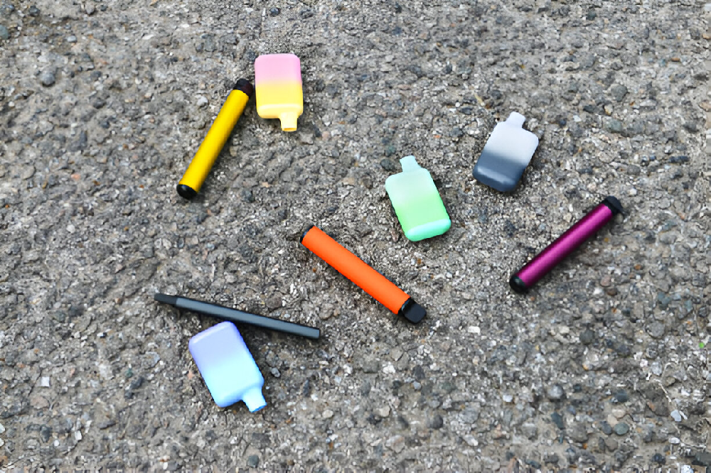 How Disposable Vape Prices in Pakistan Compare to Reusable Vapes